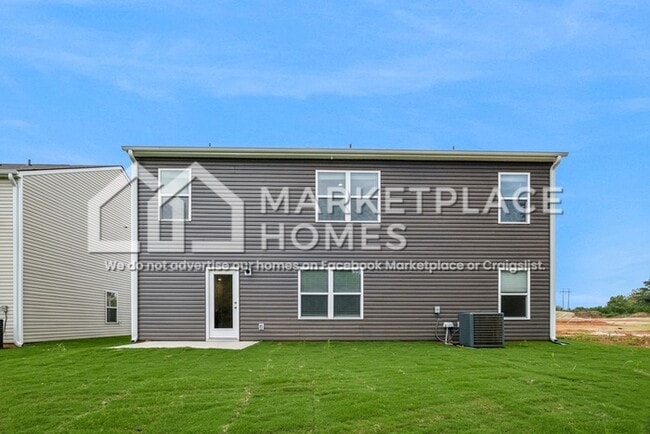 Building Photo - 4146 Hines Ln NE