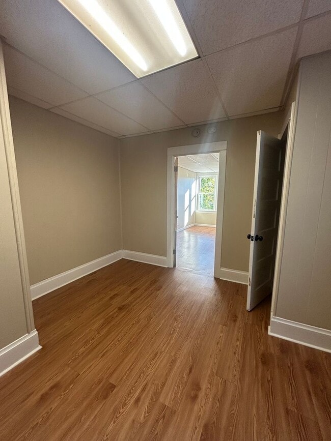 Building Photo - 3 Bedroom in South Harrisburg