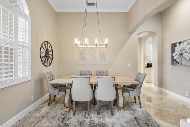 Building Photo - 4675 Manderly Dr