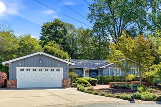 Building Photo - 10 Corte Del Rey