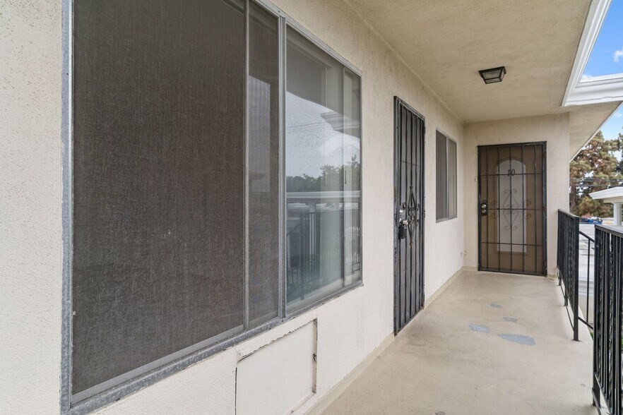 Building Photo - 8331 Lampson Ave