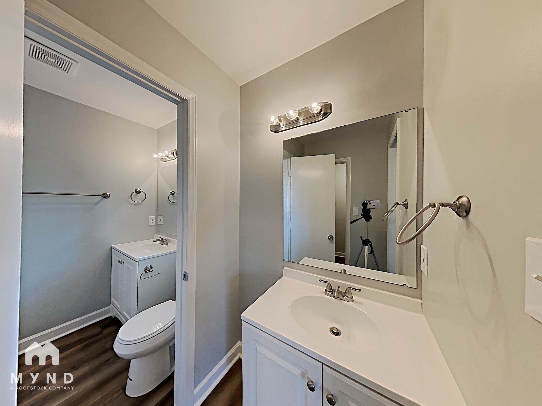 Building Photo - 4901 Craigwood Dr