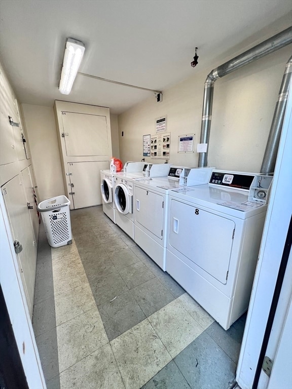 Building Photo - 5 Woodcrest Ct