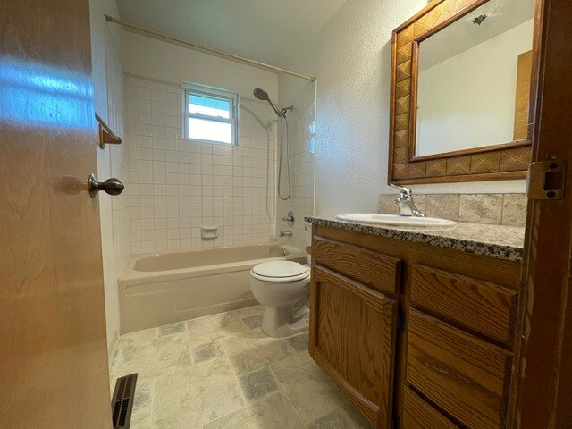 Building Photo - 14901 Eagle Dr