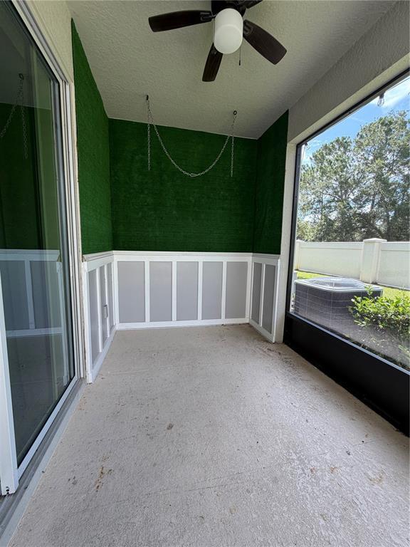 Building Photo - 15061 Willow Arbor Cir