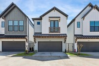 Building Photo - 9009 Wellspring Dr