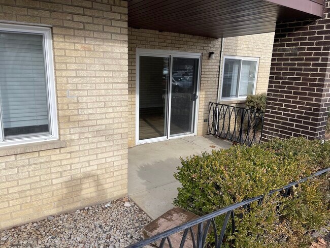 Building Photo - 535 S Cleveland Ave