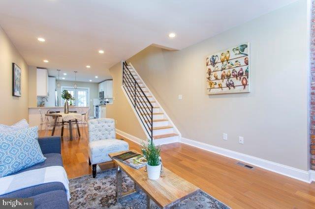 Building Photo - 2026 McClellan St