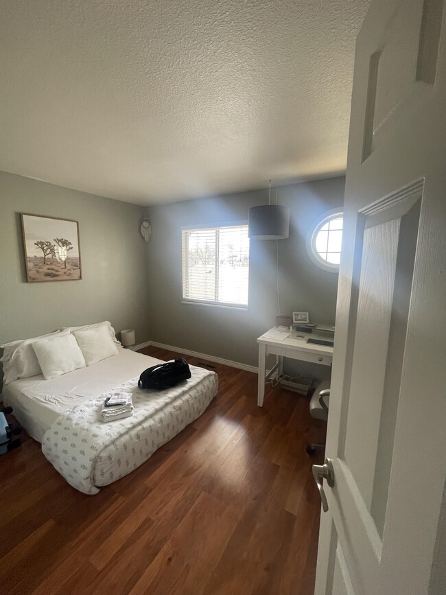 Building Photo - 4255 Westshore Way