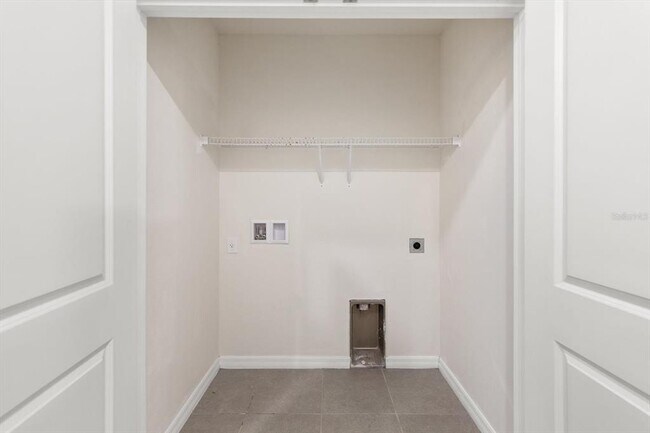 Building Photo - 424 Newmont Cir