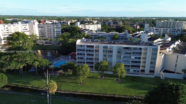 Building Photo - 7051 Environ Blvd