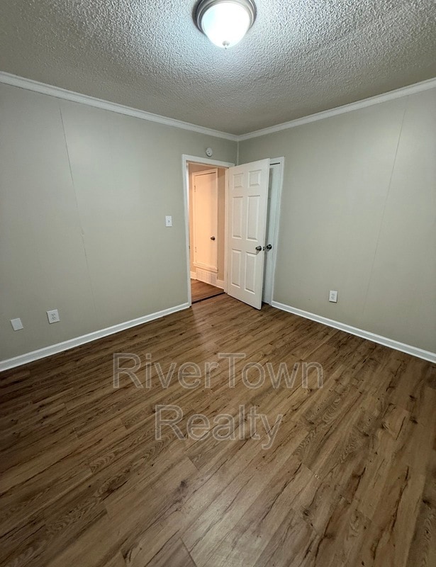 Building Photo - 192 Charter Ave