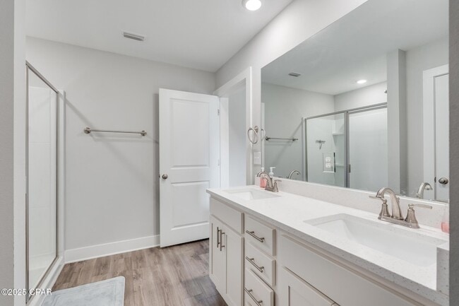 Building Photo - 230 Bayou Bend Ln