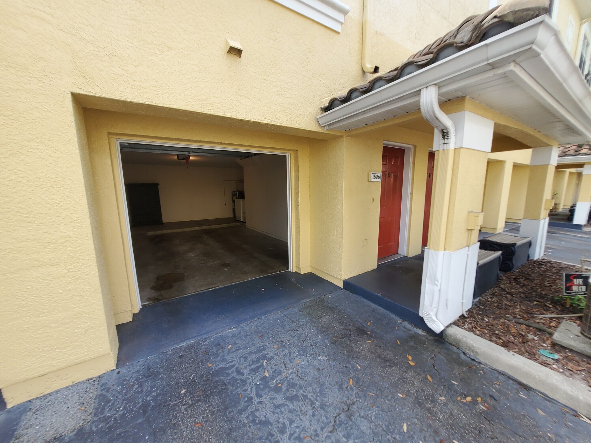 Building Photo - 1606 Legacy Park Dr