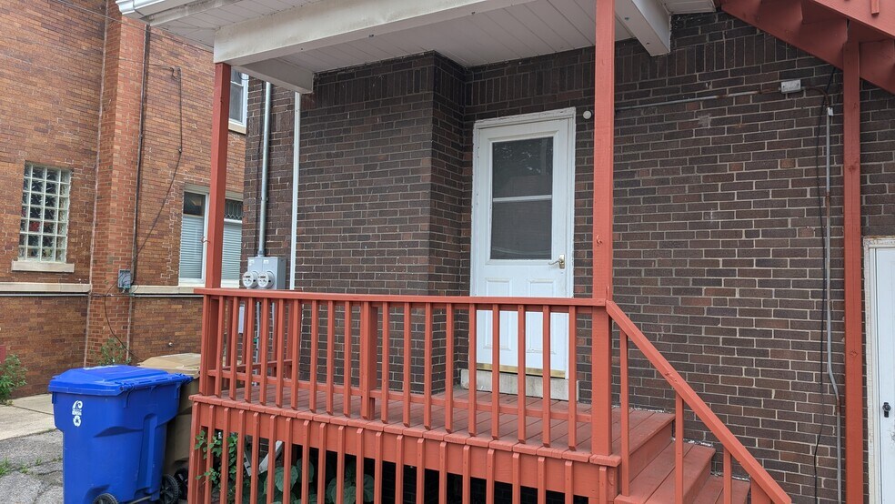 back deck - 2006 52nd St
