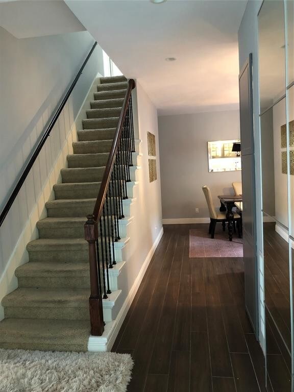 Building Photo - 2511 Nantucket Dr