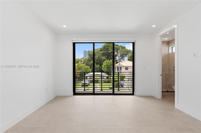 Building Photo - 3047 Elizabeth St