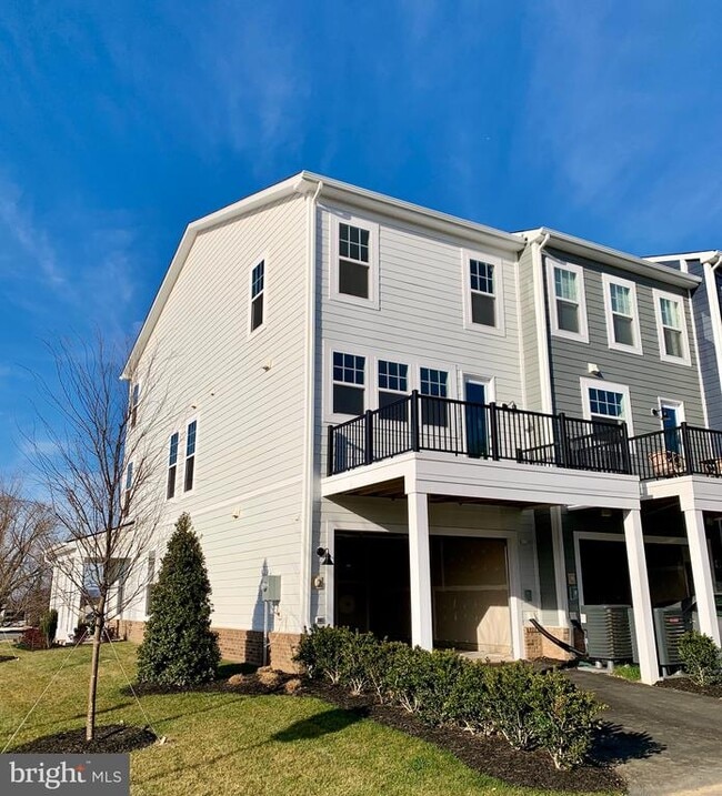 Building Photo - 8665 Anderson Ave