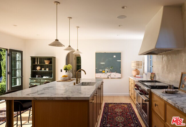 Building Photo - 4048 Farmouth Dr