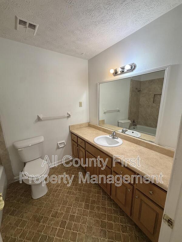 Building Photo - 170 Port Antonio Ct SW