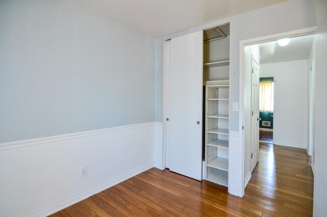 Building Photo - 3479 Burbank Dr