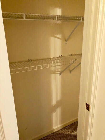 Building Photo - 1146 Northwood Loop