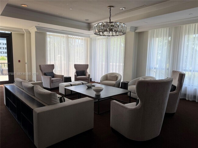 Building Photo - 600 W Las Olas Blvd