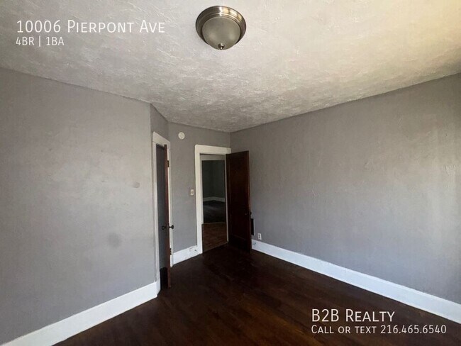 Building Photo - 10006 Pierpont Ave