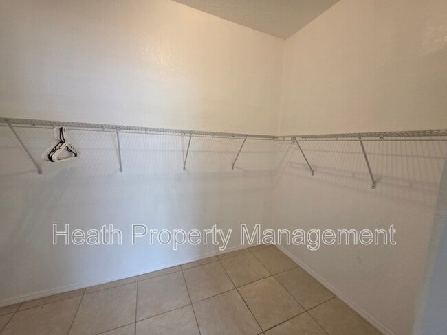 Building Photo - 5157 Rena St