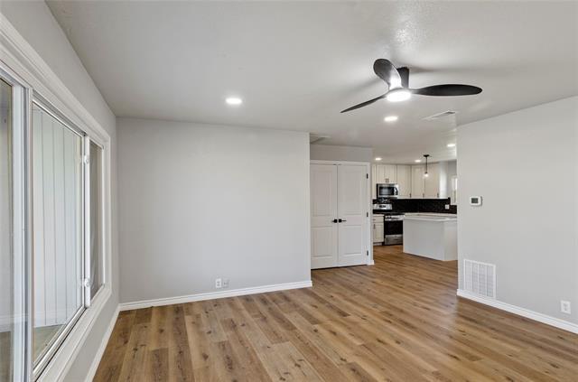 Building Photo - 131 Long St