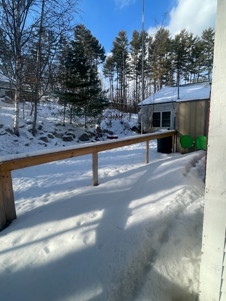 Building Photo - 686 Sebago Rd