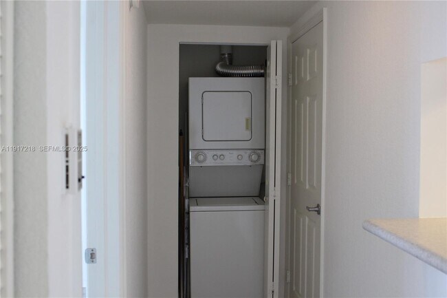 Building Photo - 816 NW 11th St