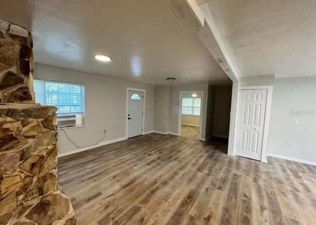 Building Photo - 420 Rock Pit Rd
