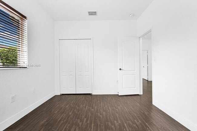 Building Photo - 8882 W Flagler St