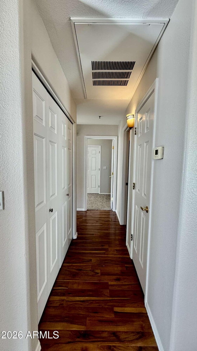 Building Photo - 2992 N Miller Rd