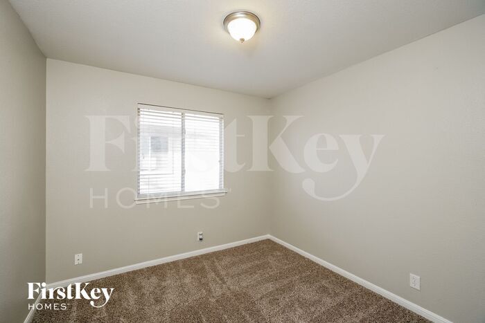 Building Photo - 4000 Whisper Ridge