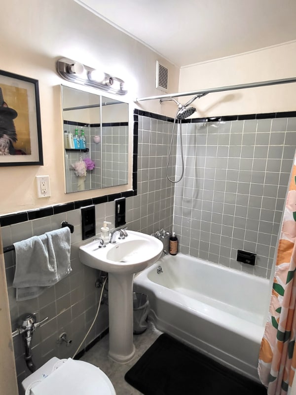 Building Photo - 57-10 Junction Blvd