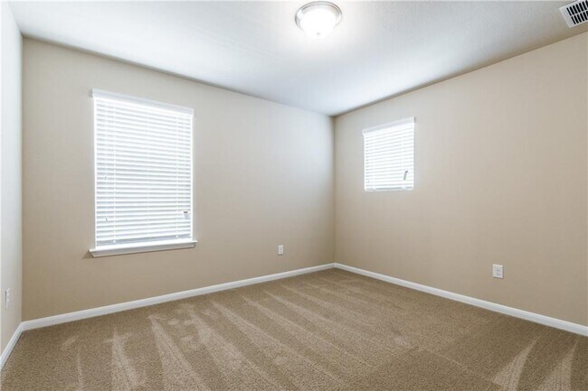 Building Photo - 6608 San Isidro Dr