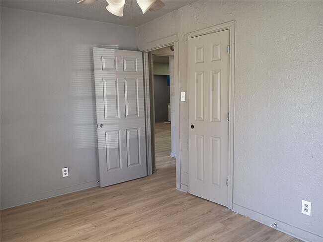 Building Photo - 5617 Malmedy Rd