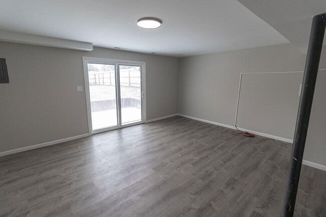 Building Photo - 6108 E St Charles Rd