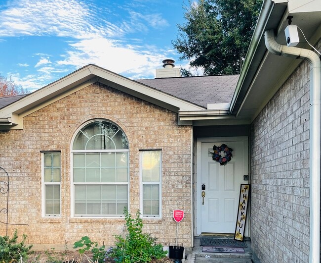 Building Photo - 118 Willoughby Ct