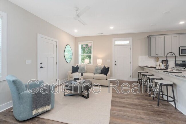 Building Photo - 1709 Perimeter Lp