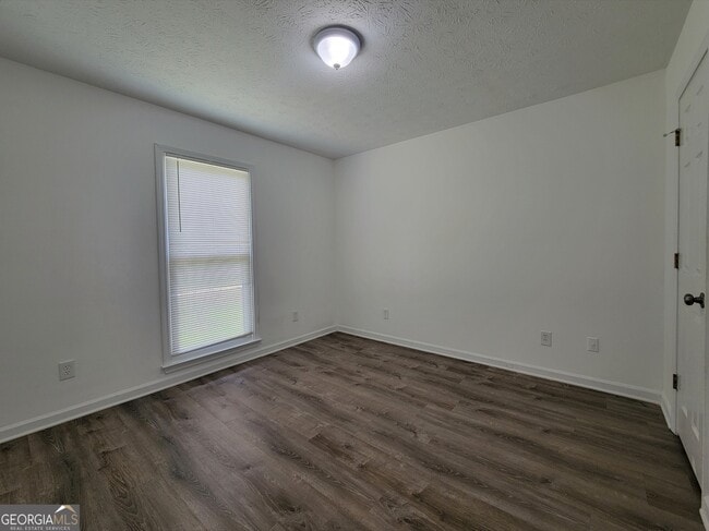 Building Photo - 611 Leigh Ct