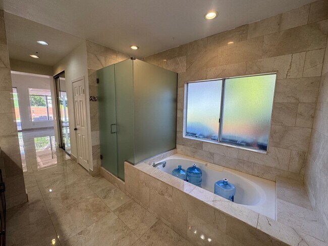 Building Photo - 3450 Rancho Diego Cir