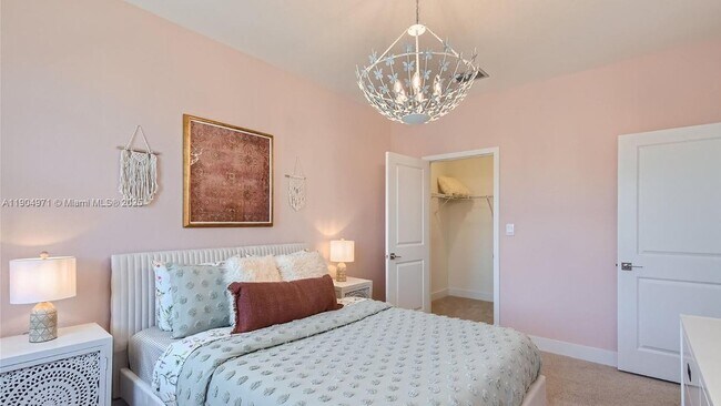 Building Photo - 117 SW 170th Ave