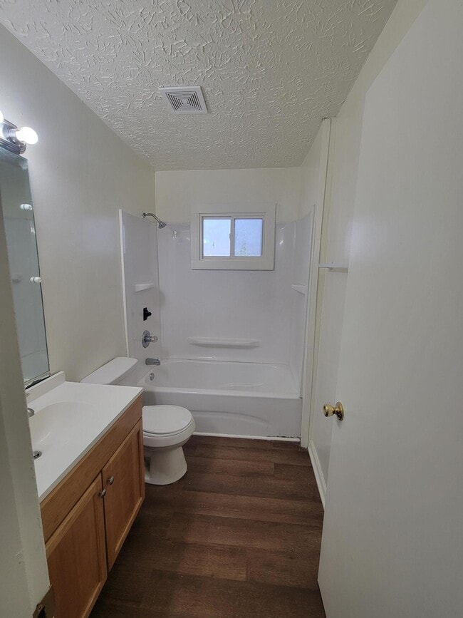 Building Photo - 415 Chapman Ct