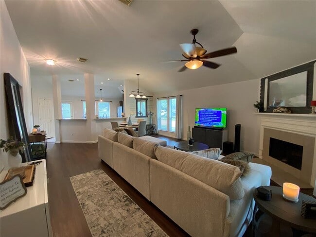 Building Photo - 15306 Bronze Leaf Ct