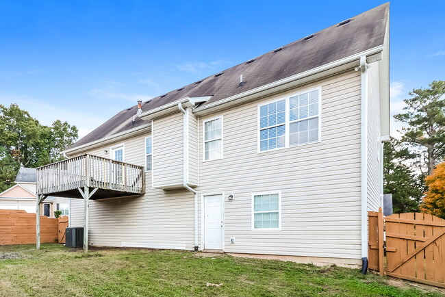 Building Photo - 106 Providence Way