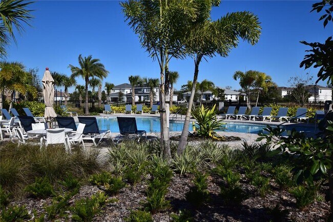 Building Photo - 5048 Holm Oak Dr