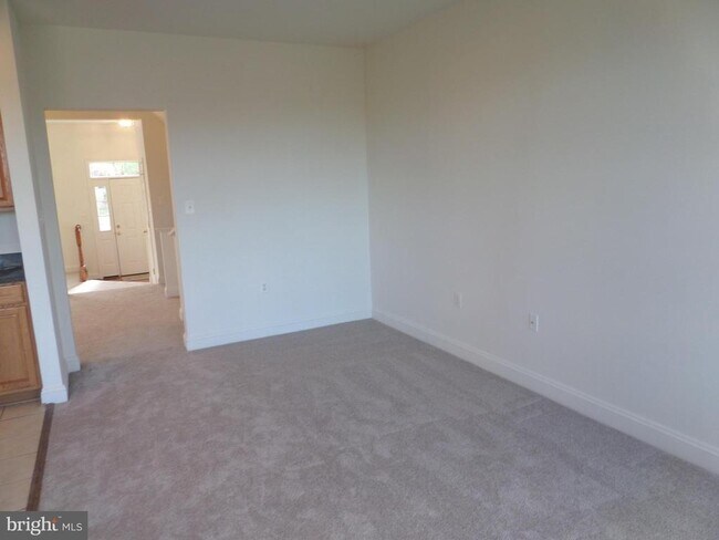 Building Photo - 836 Linfield Terrace NE